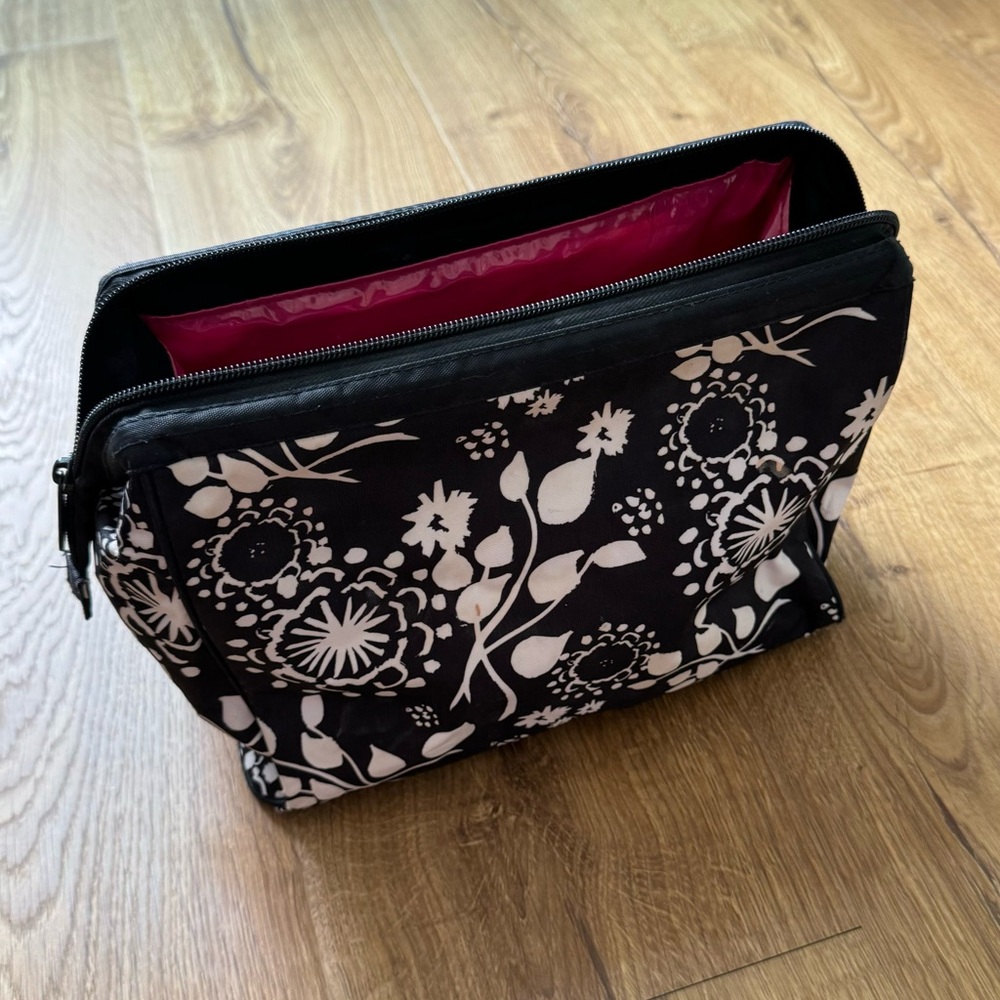 Thirty-One cosmetic bag